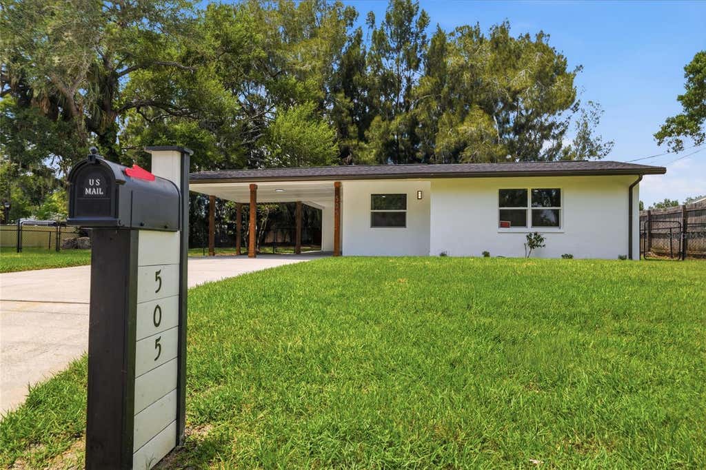 Photo of 505 Papaya Drive, Tampa, FL 33619 (MLS # TB8530839)