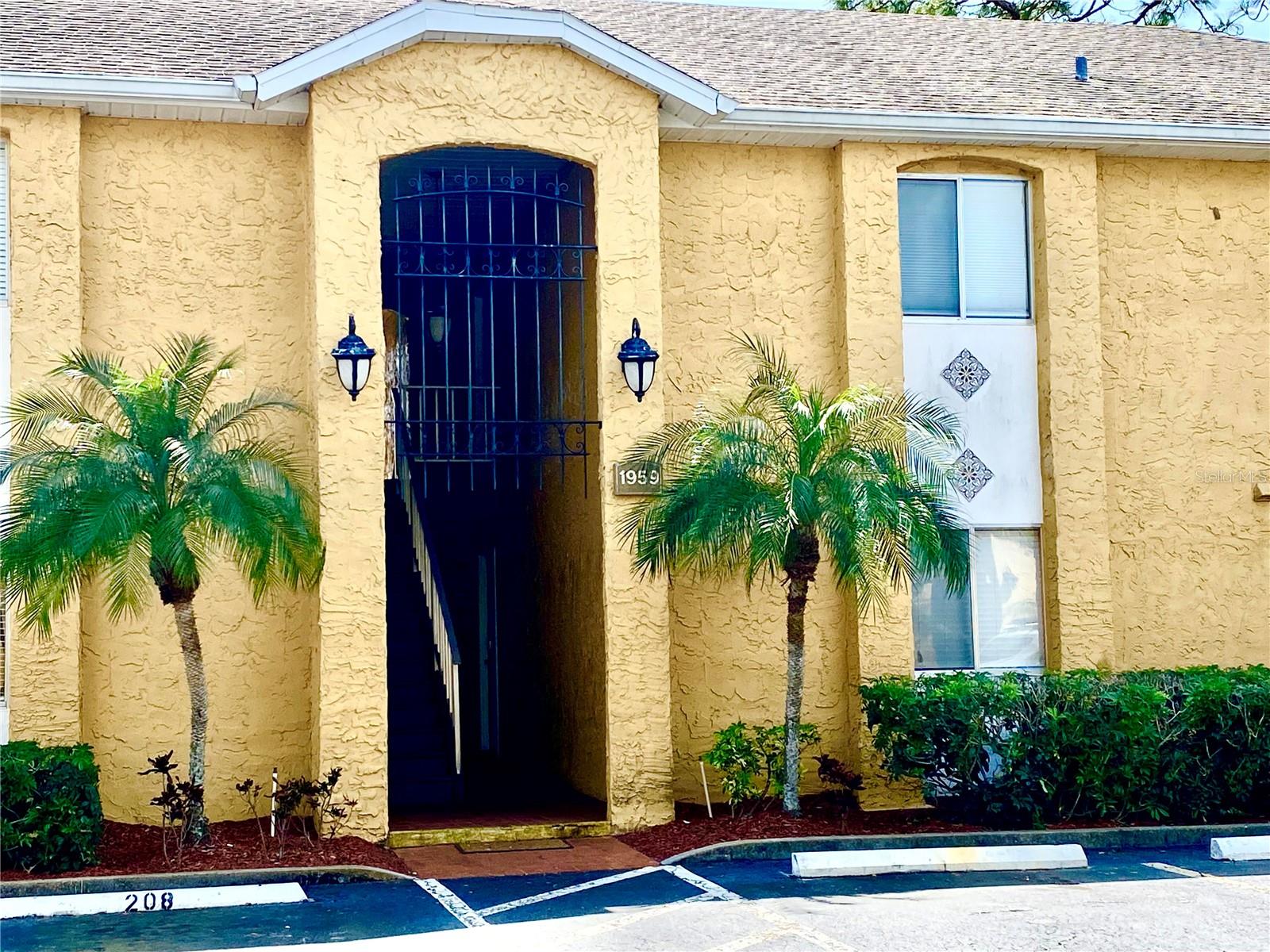 1959 TOUCAN WAY 206