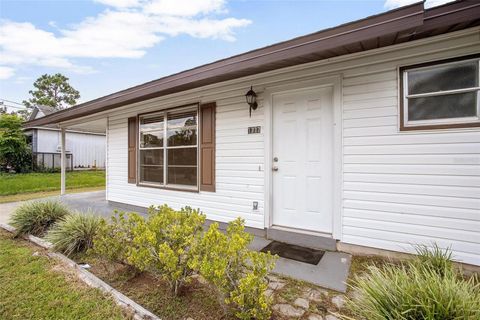 A home in DELAND