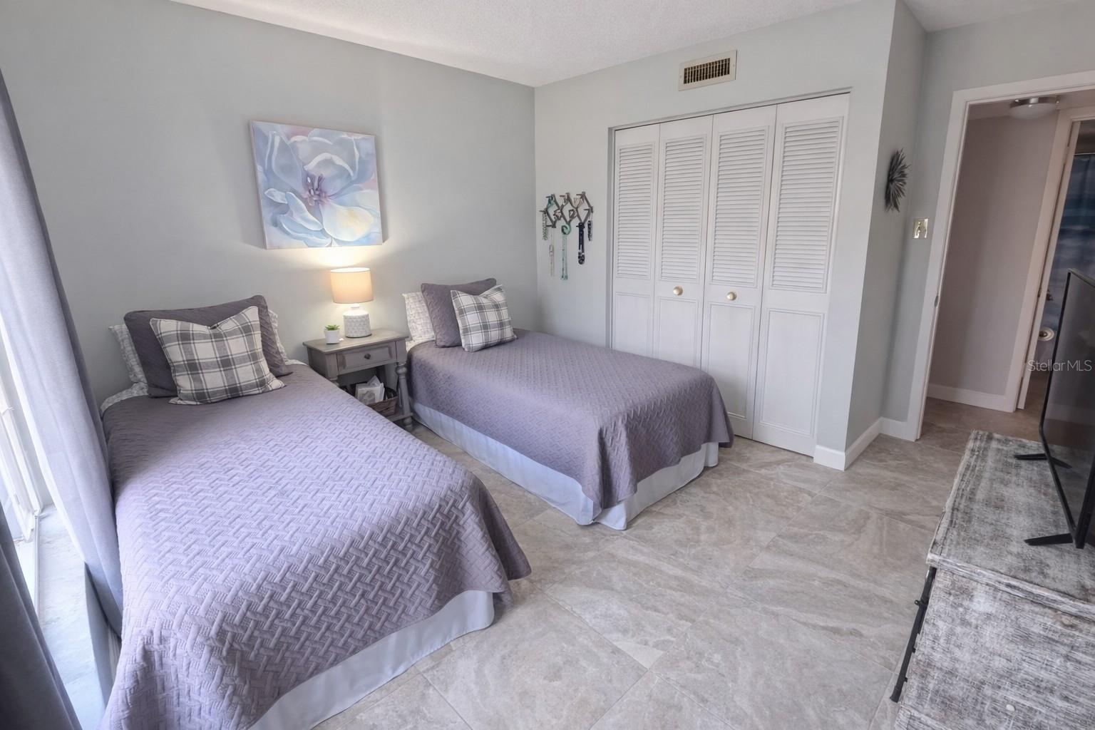 ESSEX HOUSE - Residential