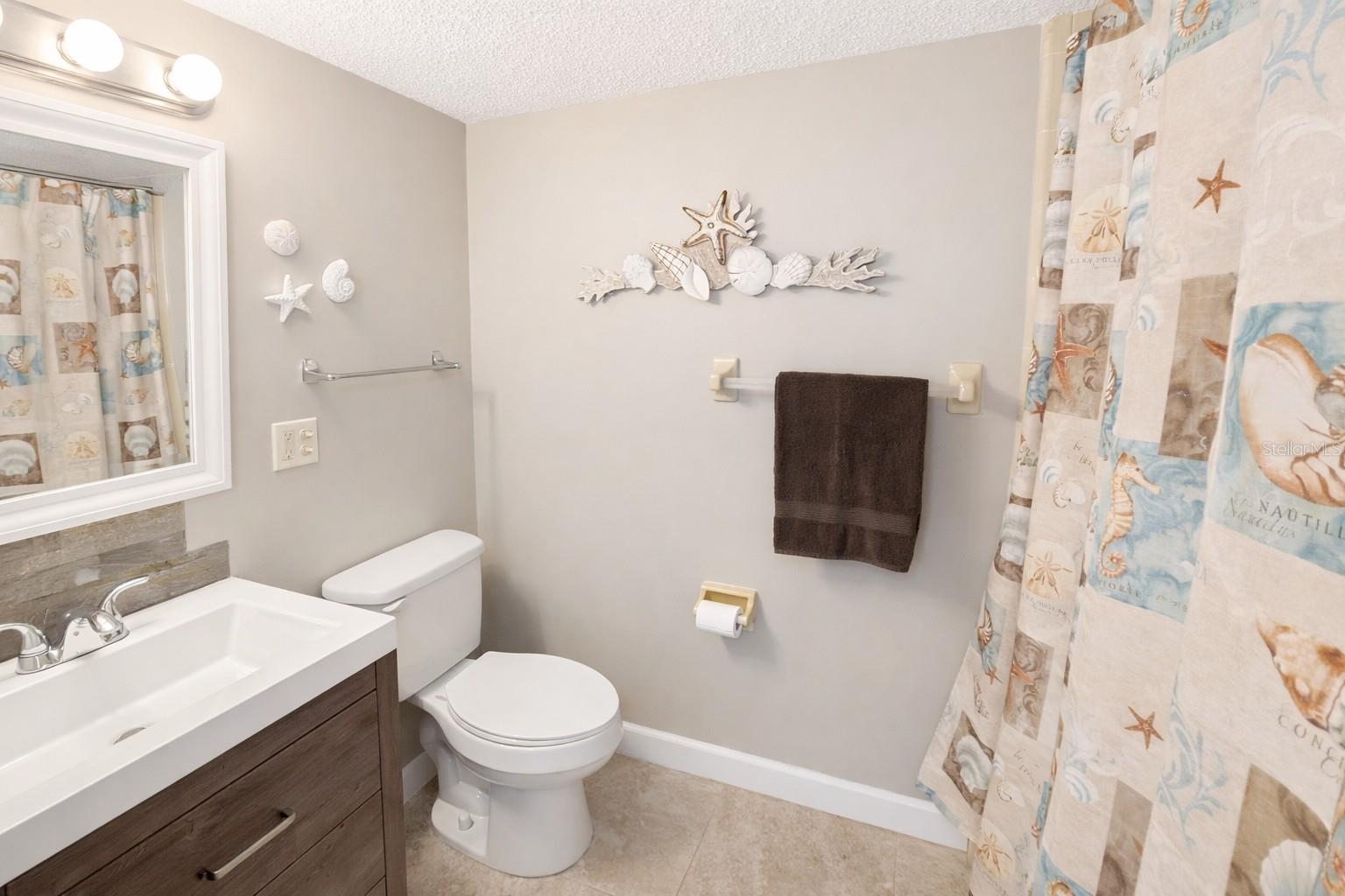 ESSEX HOUSE - Residential