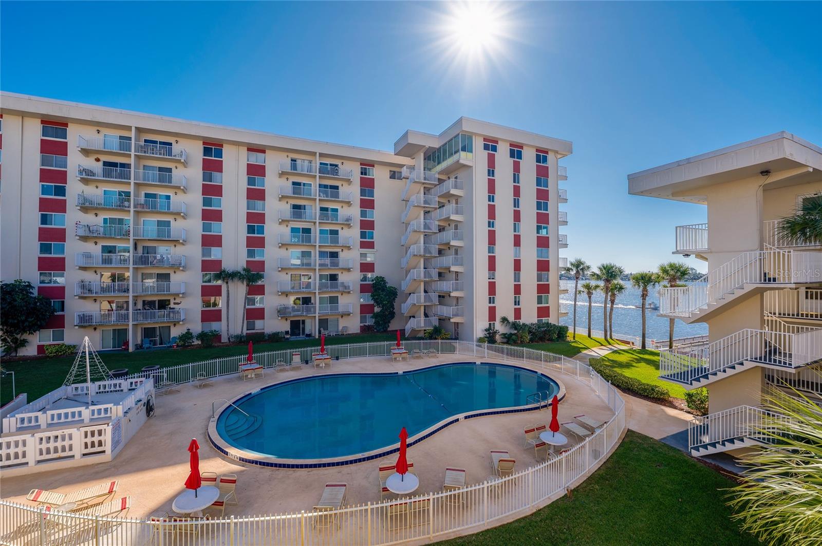 RIVERSIDE CONDO - Residential