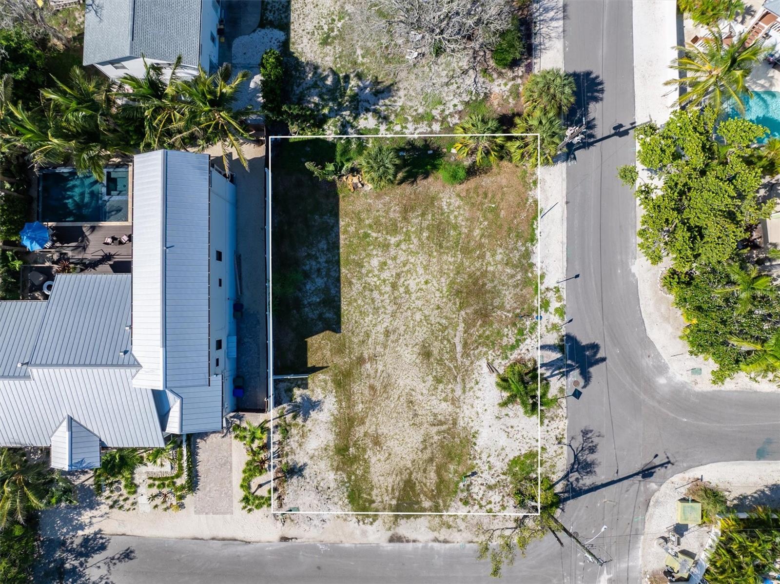 607 JACARANDA ROAD