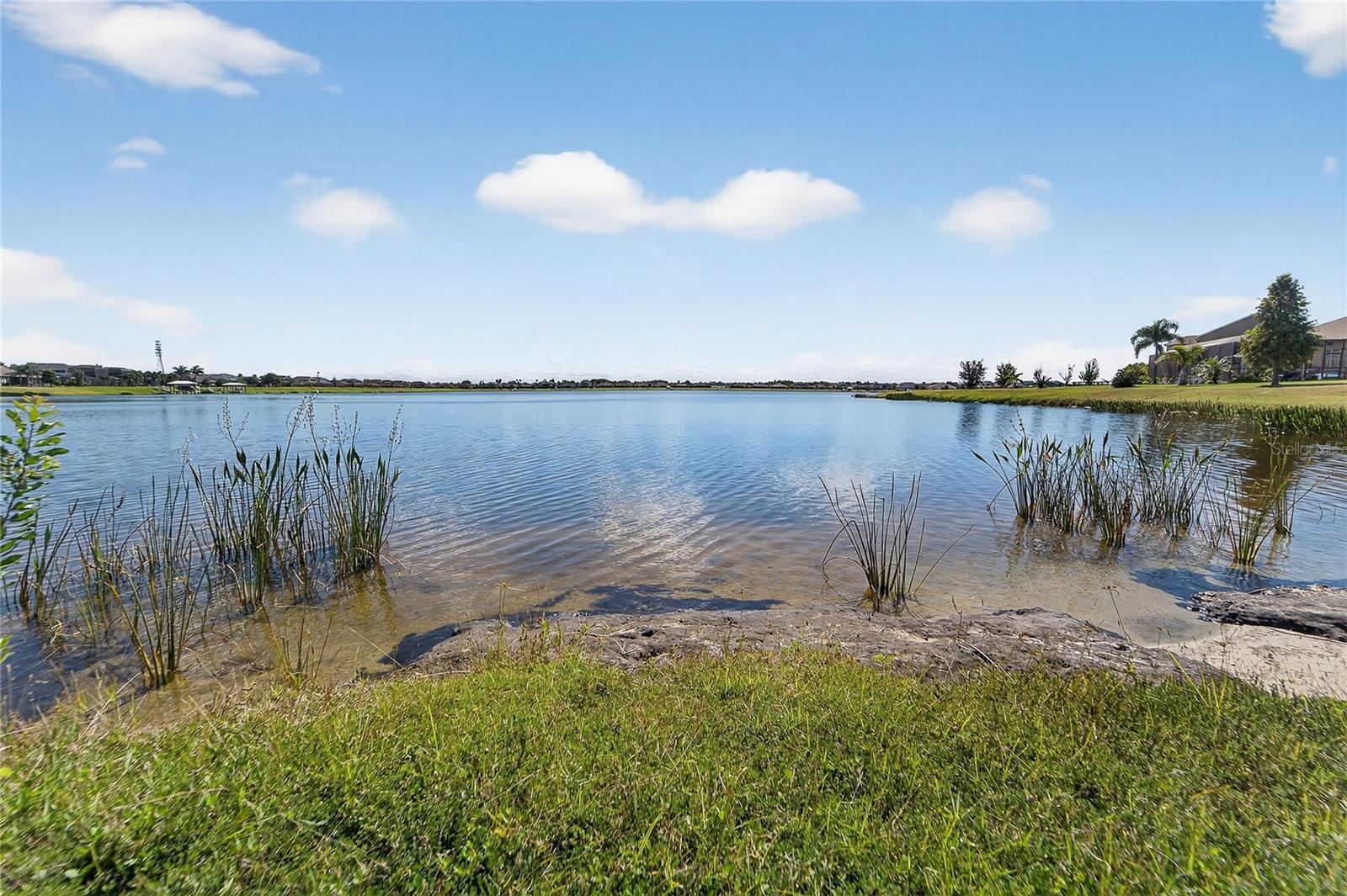 LUCAYA LAKE CLUB PH 2C - Residential