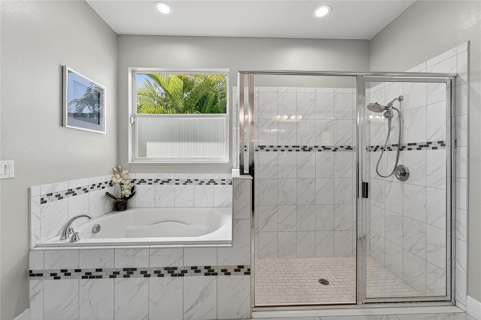 LUCAYA LAKE CLUB PH 2C - Residential