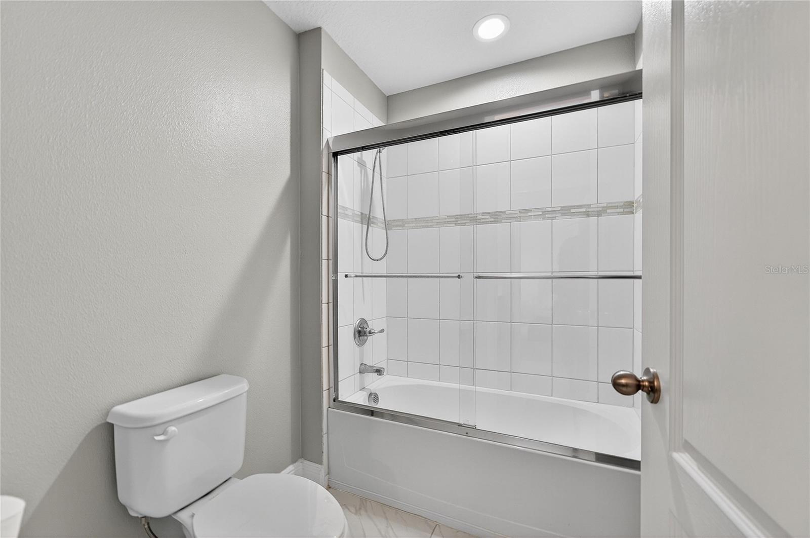 LUCAYA LAKE CLUB PH 2C - Residential