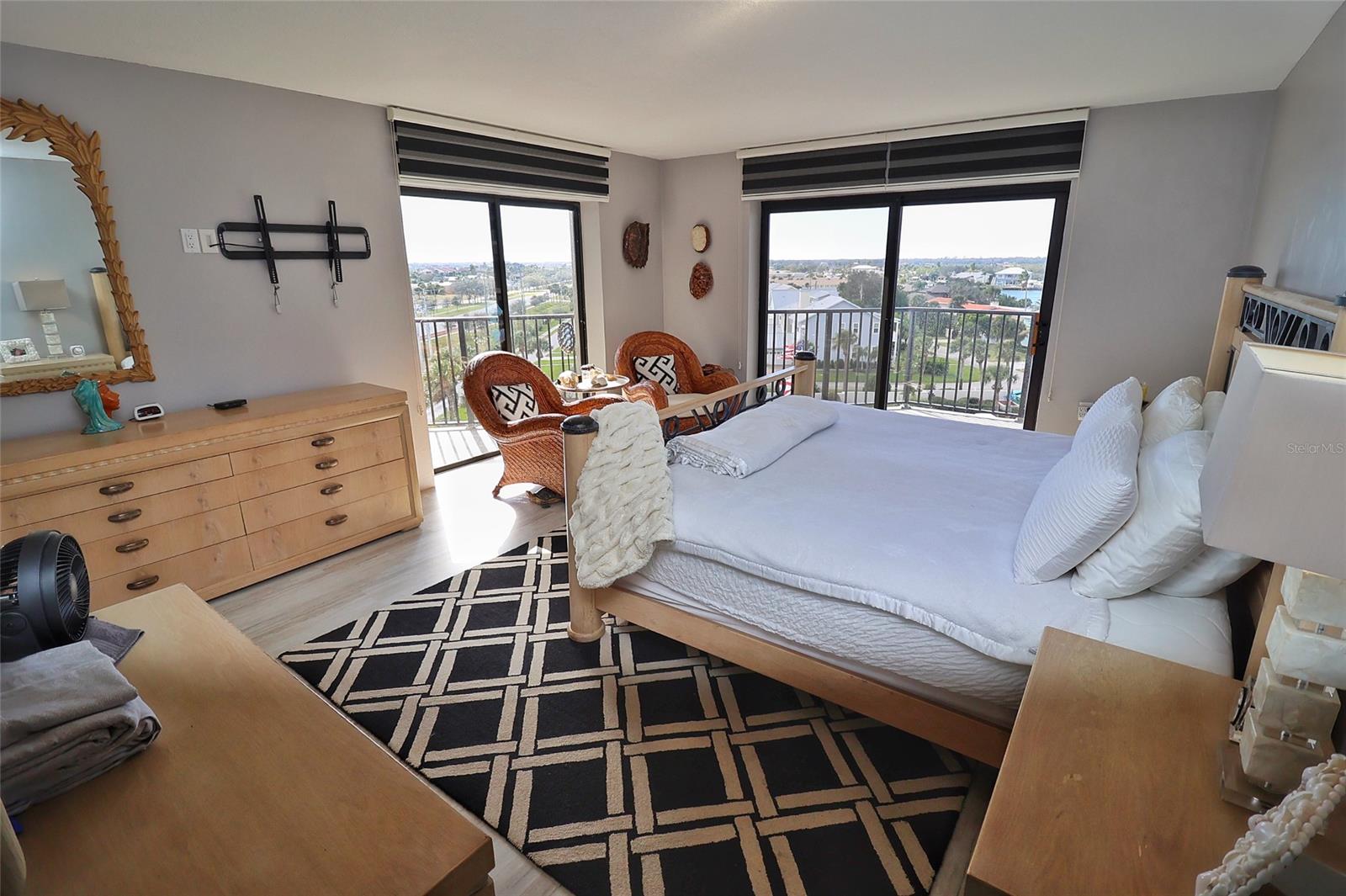 Diamond Head Point Condo - Residential