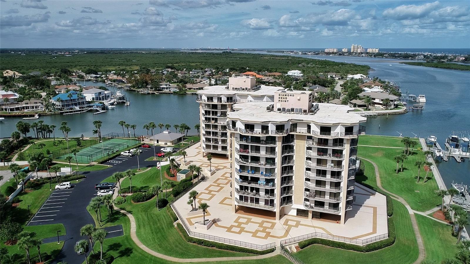 Diamond Head Point Condo - Residential