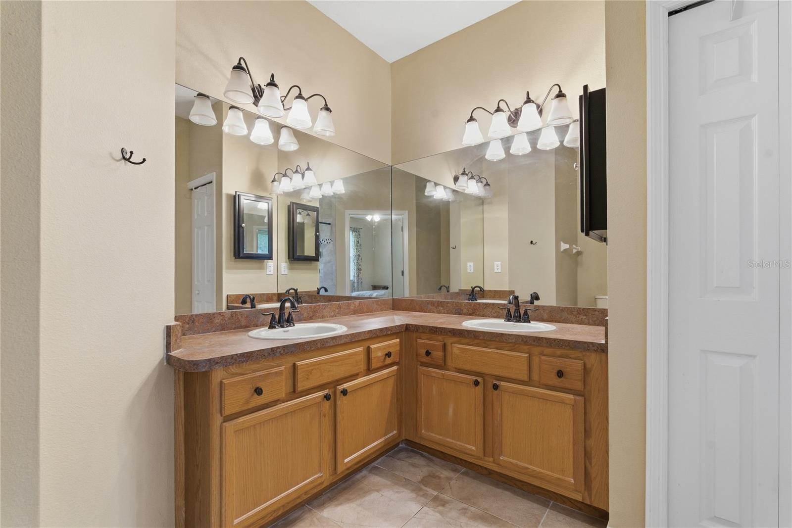 STONE RIDGE AT HIGHWOODS PRESERVE - Residential