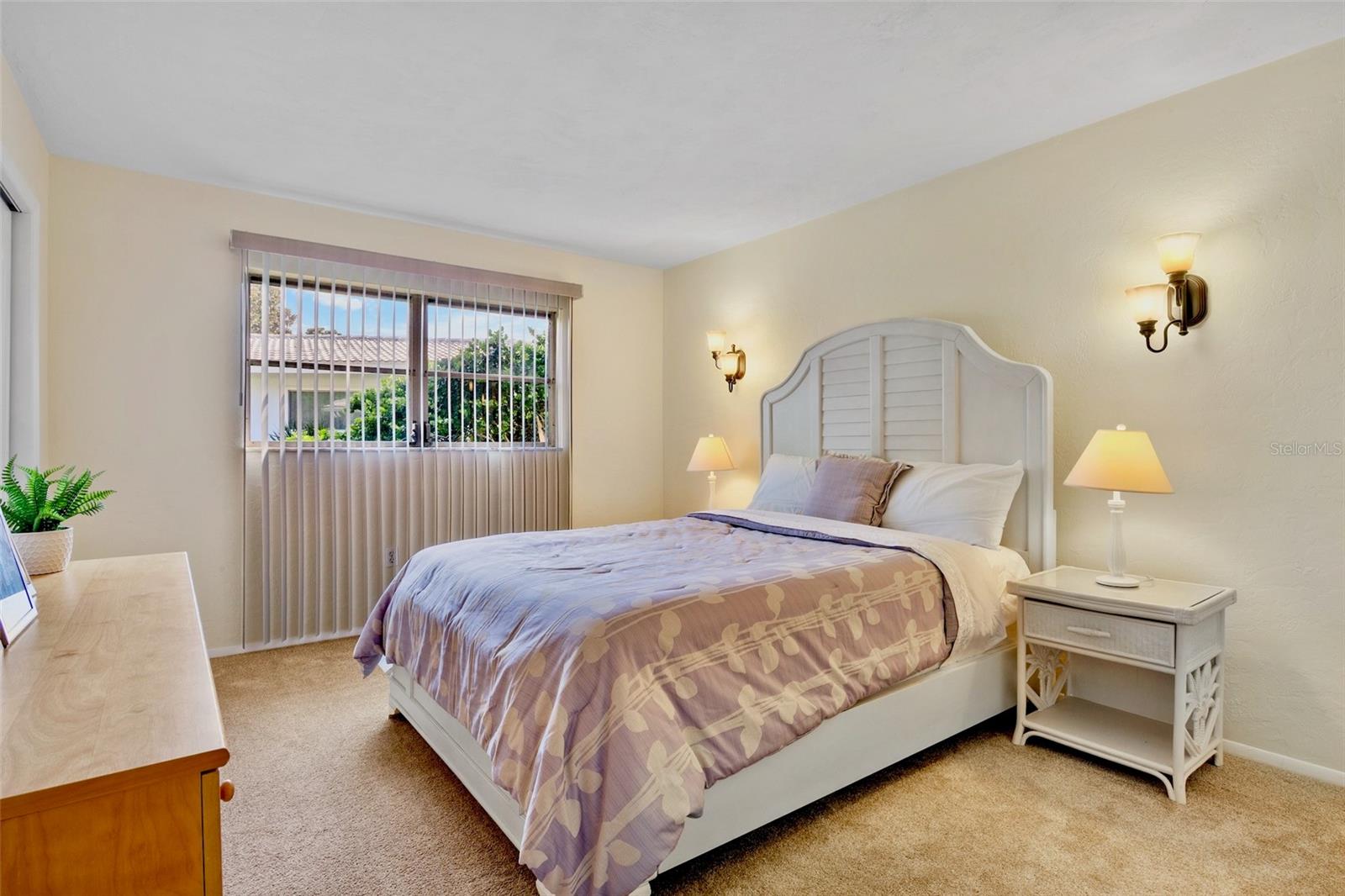 VILLAGE GREEN FOREST LAKE 14 - Residential