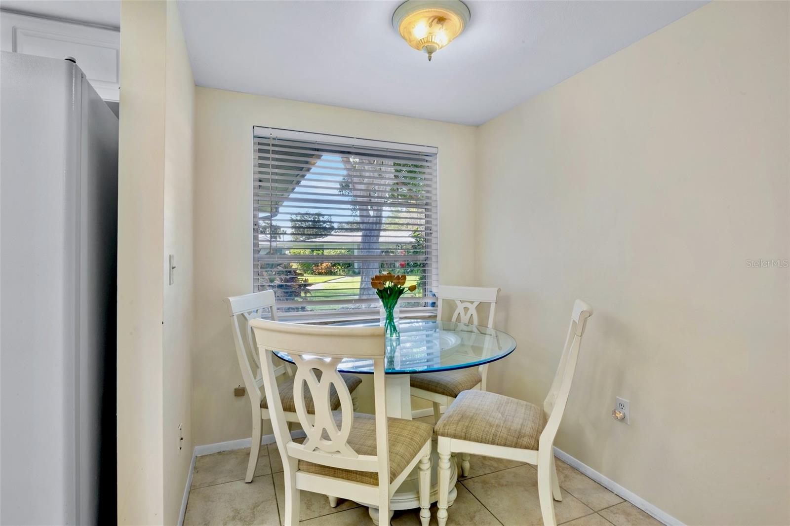 VILLAGE GREEN FOREST LAKE 14 - Residential