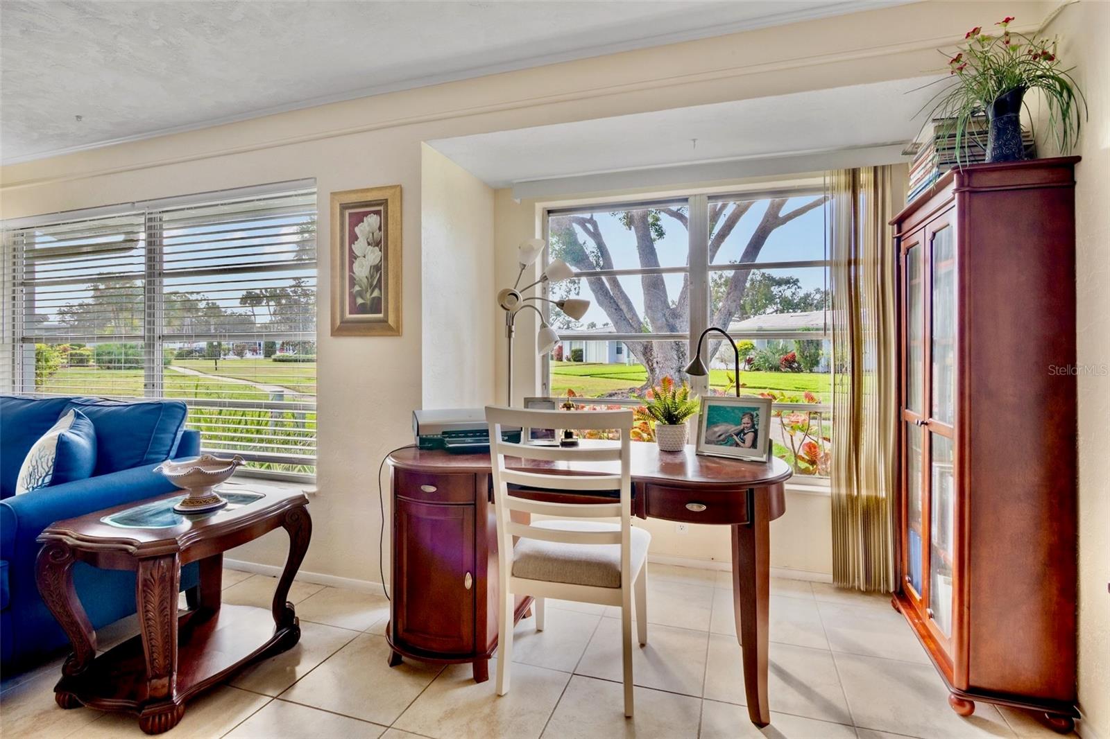 VILLAGE GREEN FOREST LAKE 14 - Residential