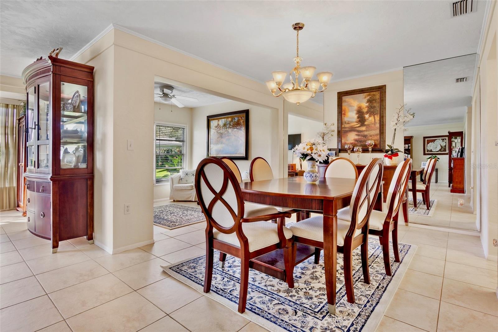 VILLAGE GREEN FOREST LAKE 14 - Residential