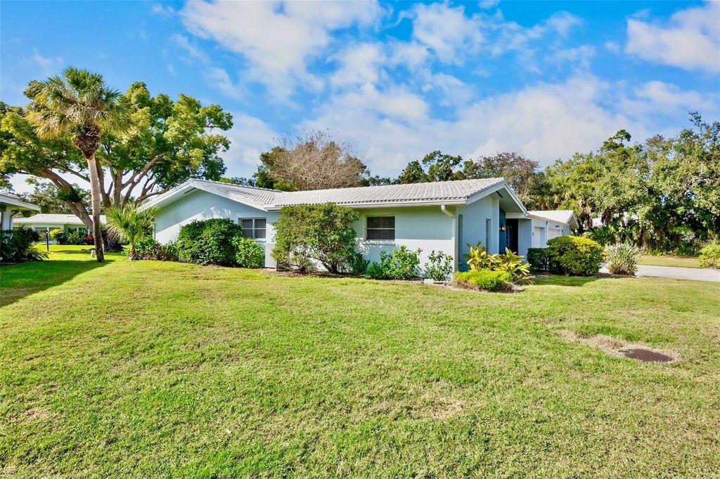 Photo of 1312 Stafford Lane #1427, Sarasota, FL 34232 (MLS # A4676941)