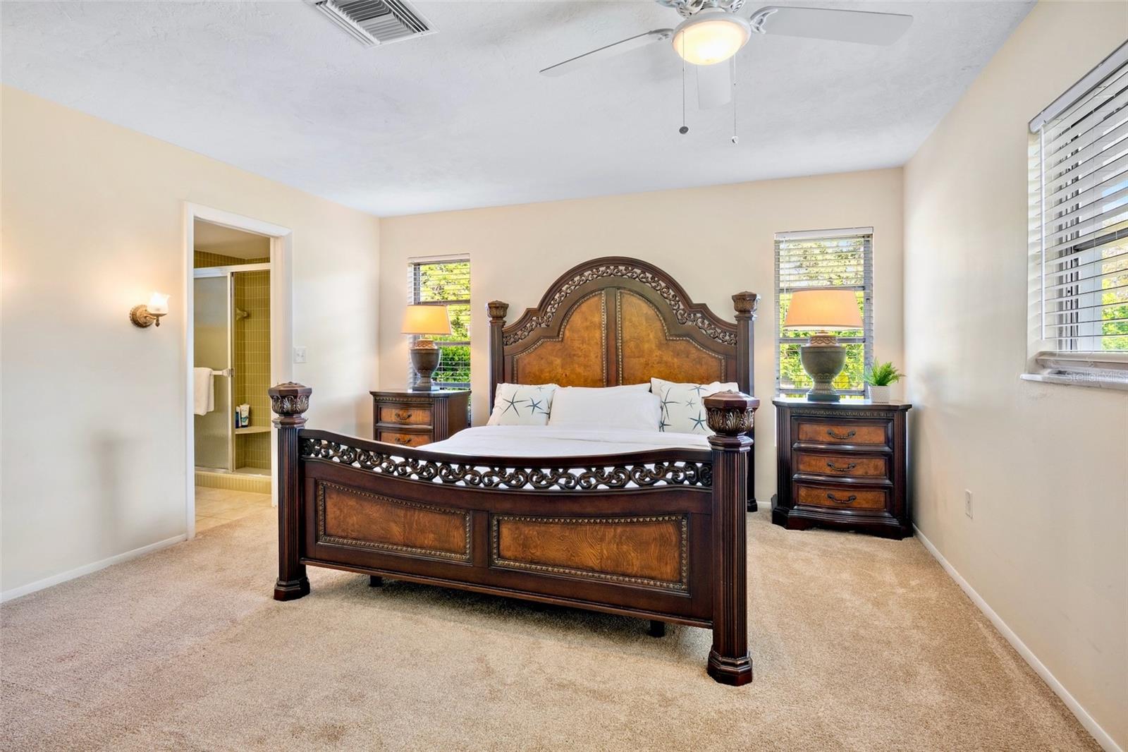 VILLAGE GREEN FOREST LAKE 14 - Residential