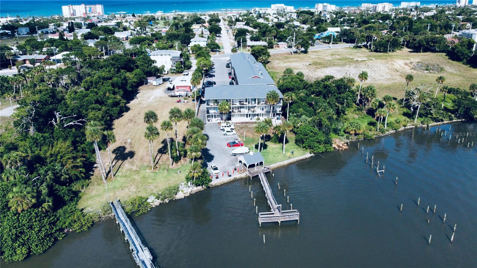 HARBOURSIDE SUNSETS CONDO - Residential