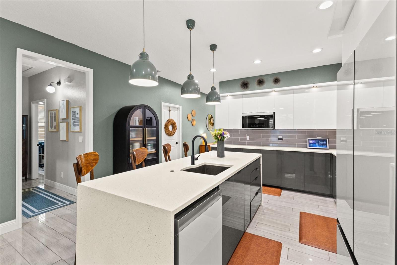 RIVERBEND MANOR - Residential