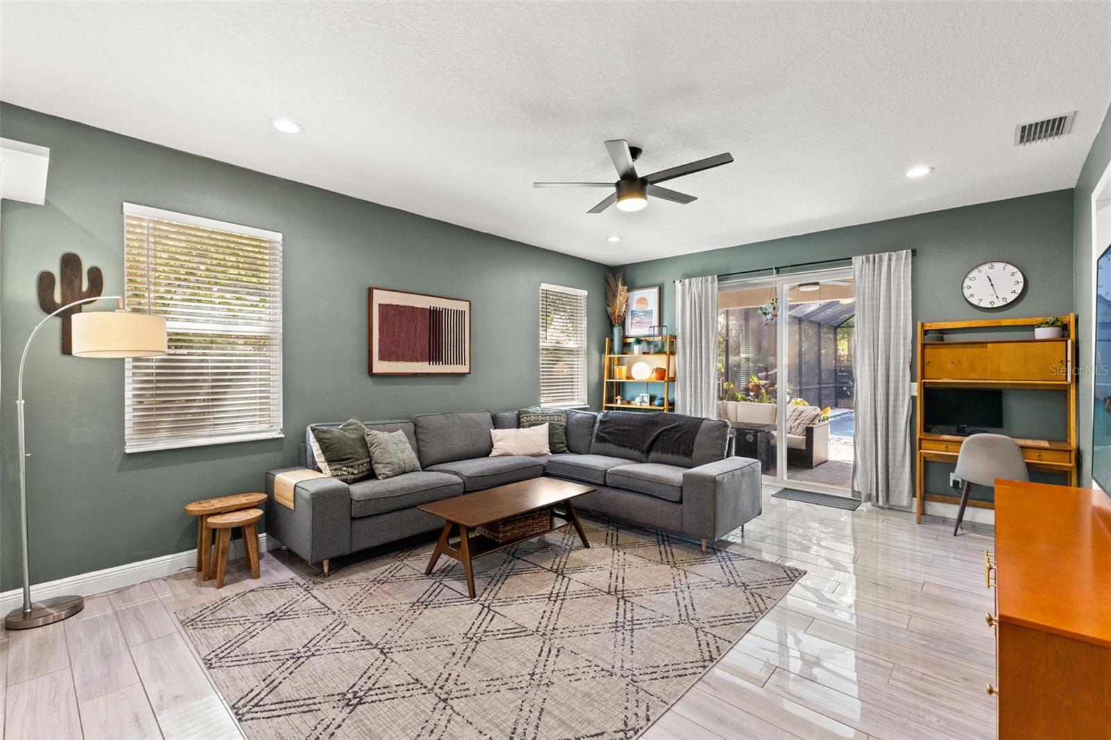 RIVERBEND MANOR - Residential