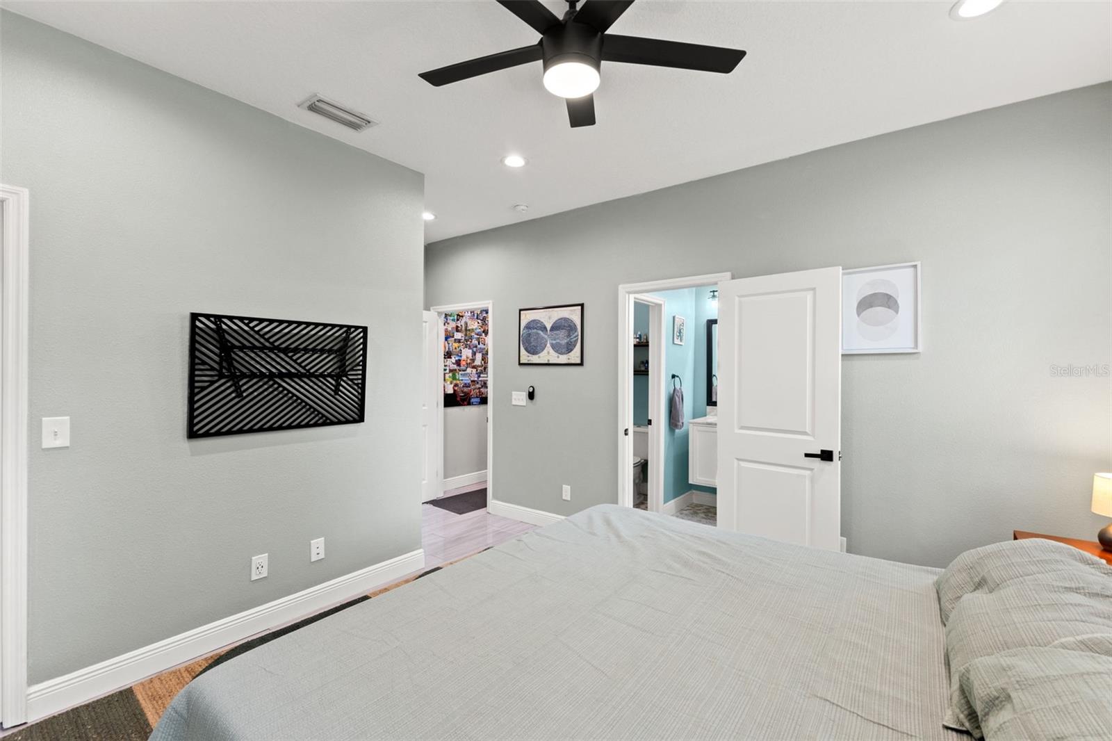 RIVERBEND MANOR - Residential