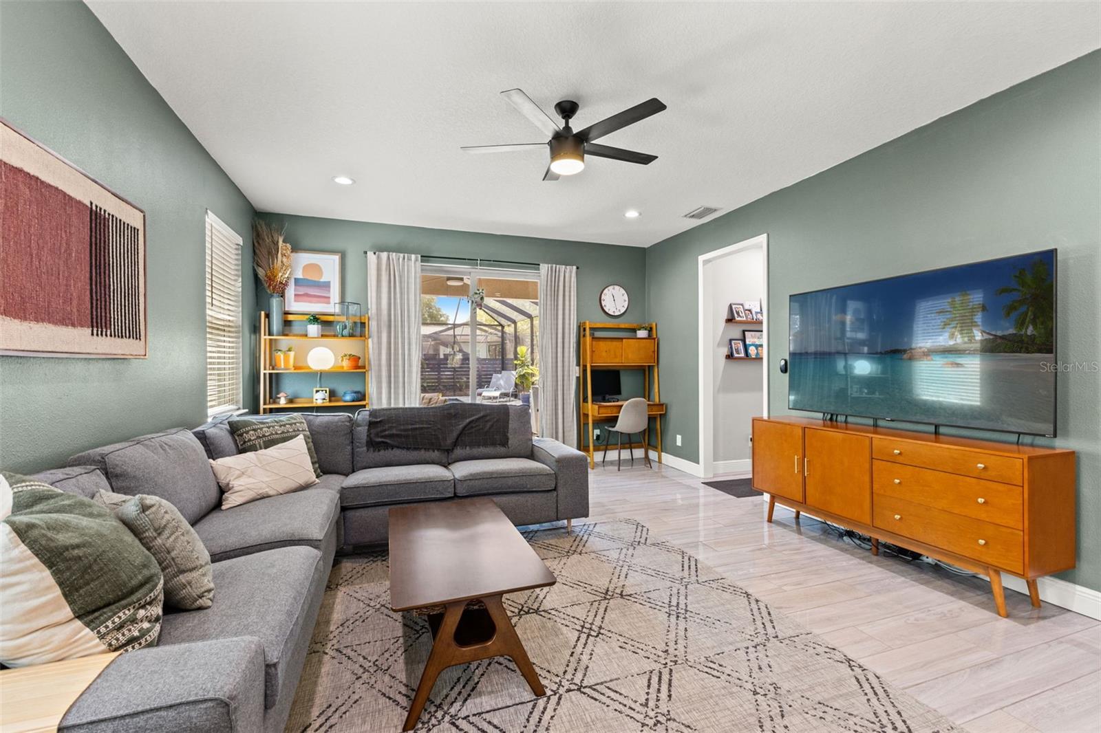 RIVERBEND MANOR - Residential