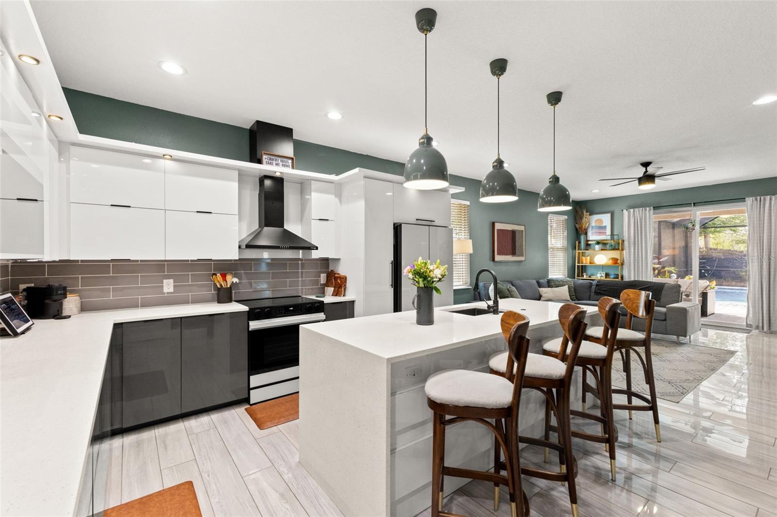 RIVERBEND MANOR - Residential