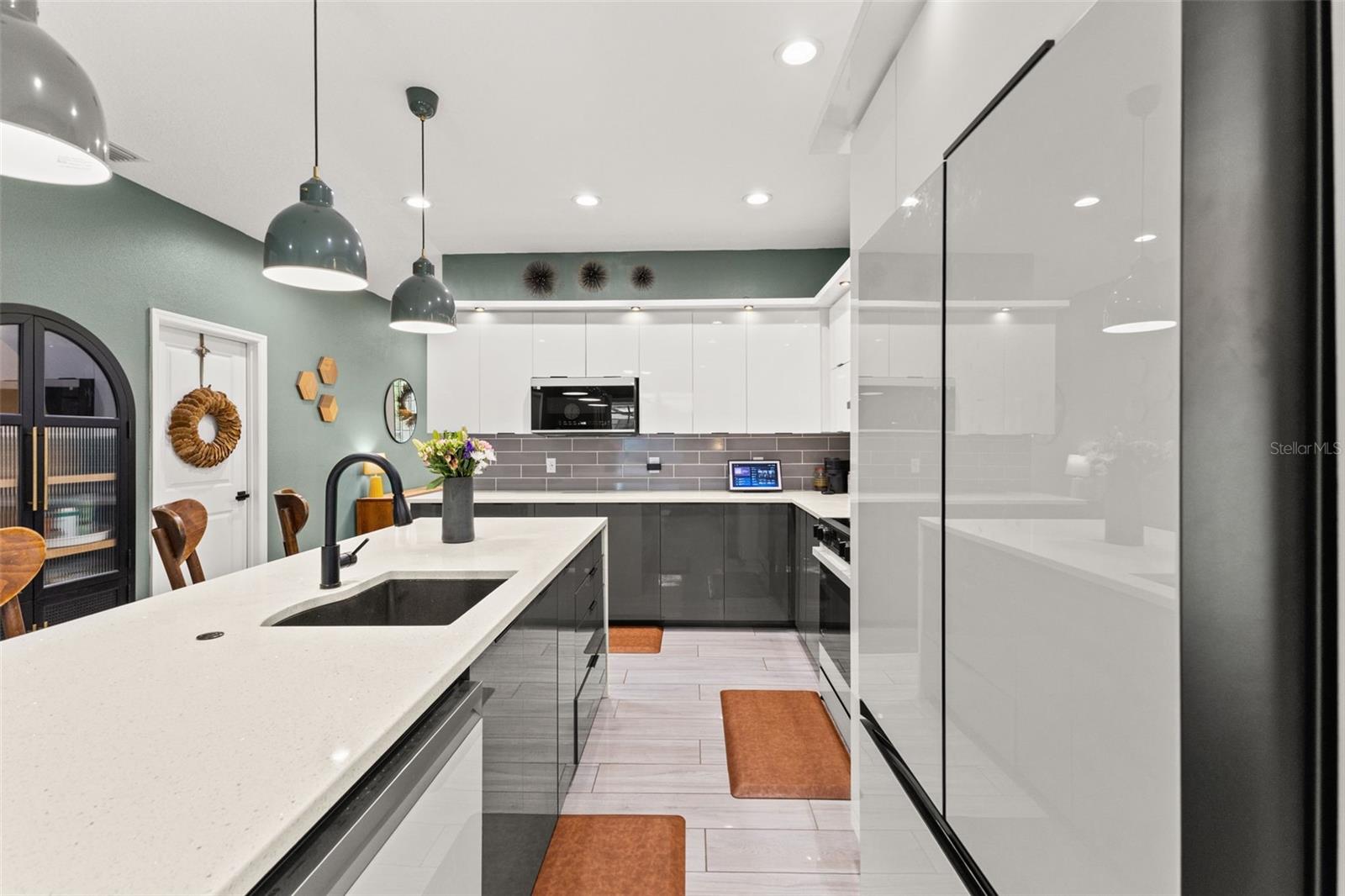 RIVERBEND MANOR - Residential