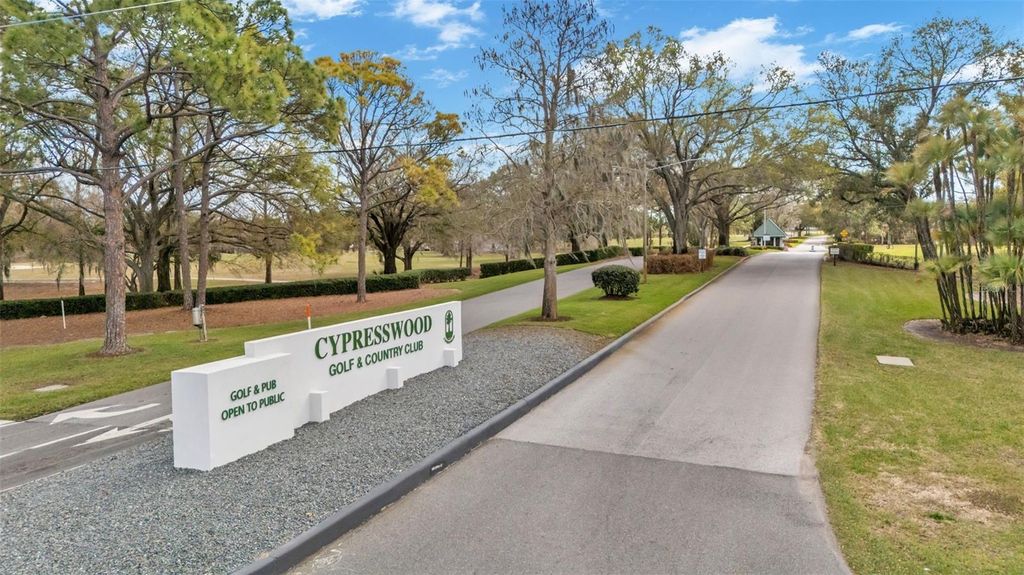 Photo of 2805 Wingfoot Court, Winter Haven, FL 33884 (MLS # B4902197)