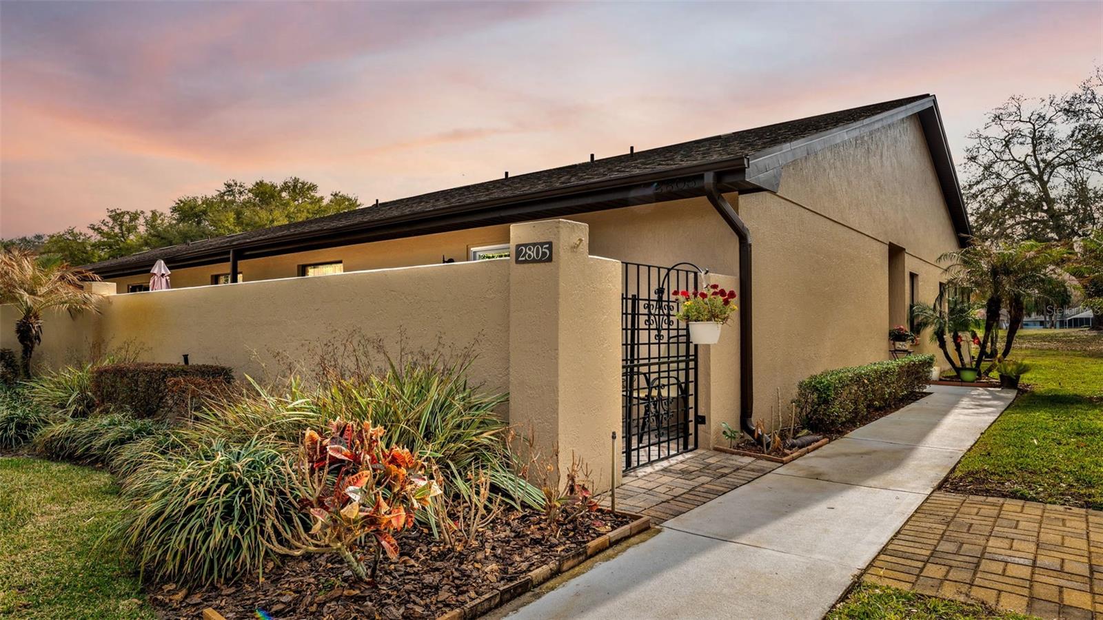 CYPRESS WOOD - Residential