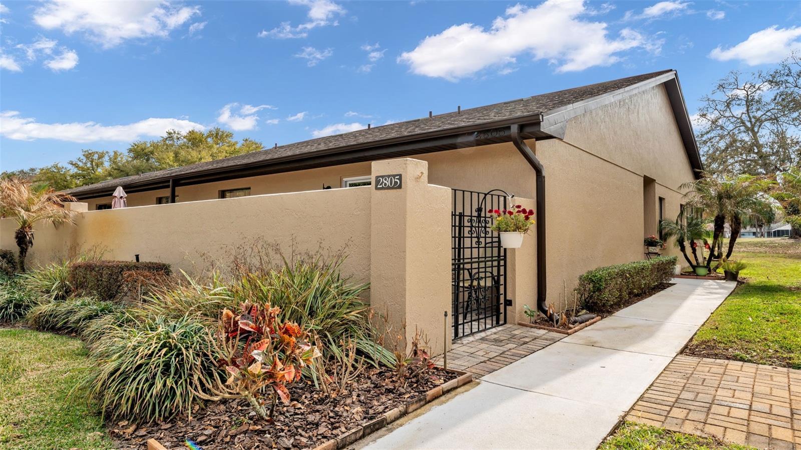 CYPRESS WOOD - Residential