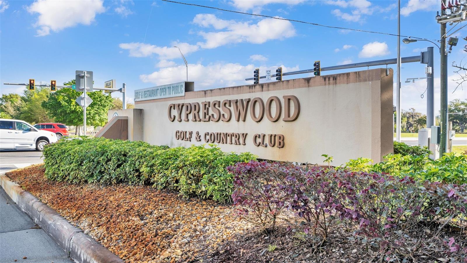 CYPRESS WOOD - Residential