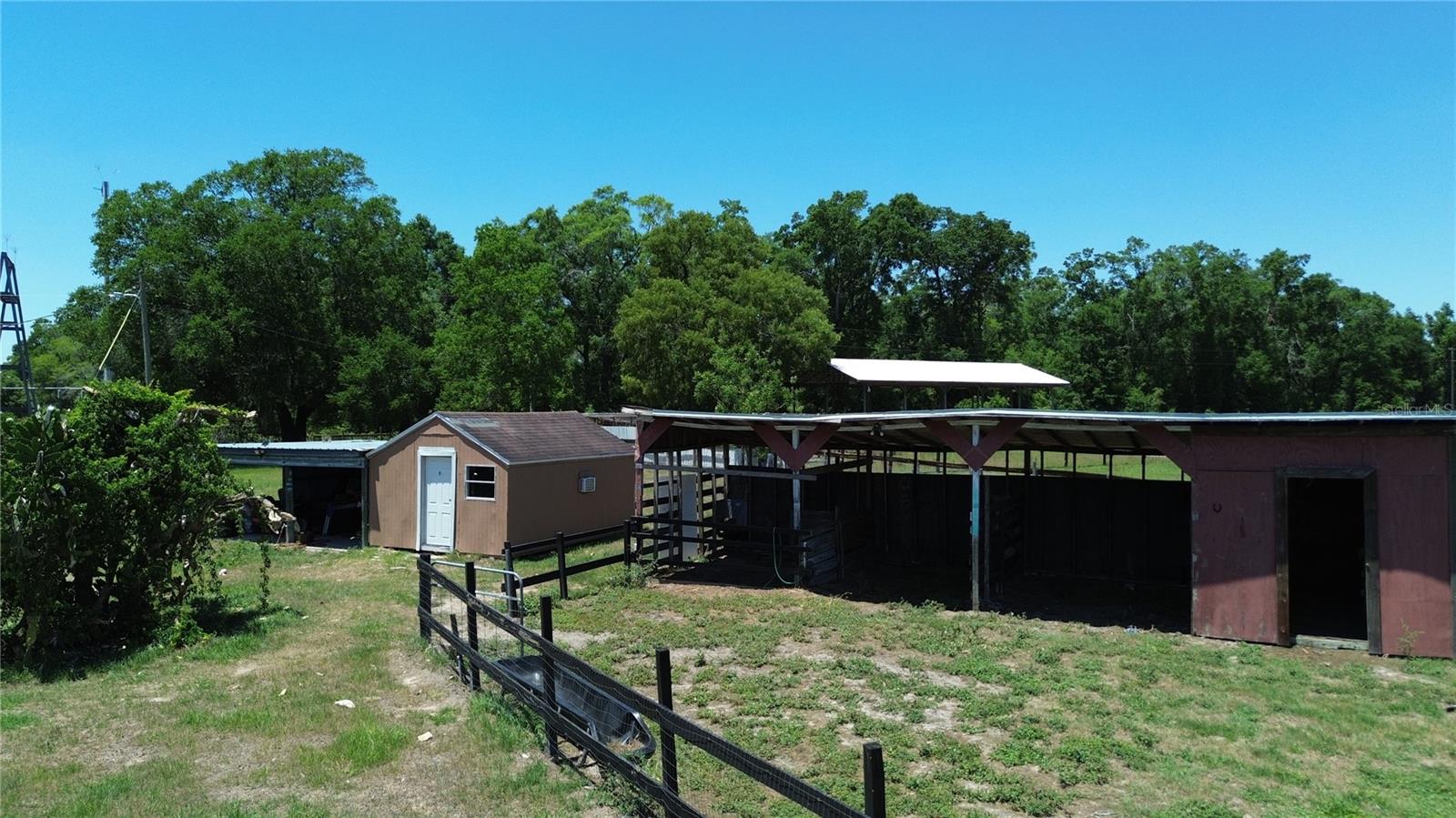 40 RANCHES - Residential