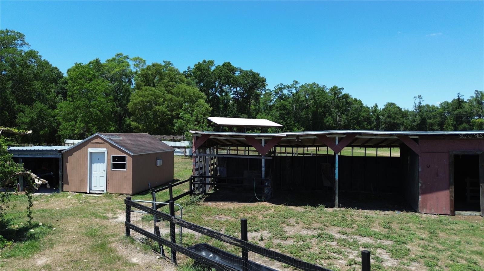 40 RANCHES - Residential