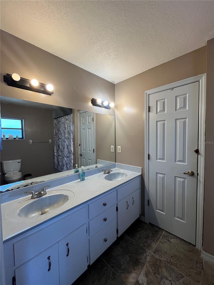 40 RANCHES - Residential
