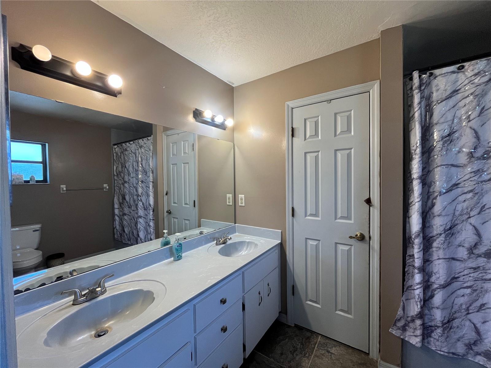 40 RANCHES - Residential