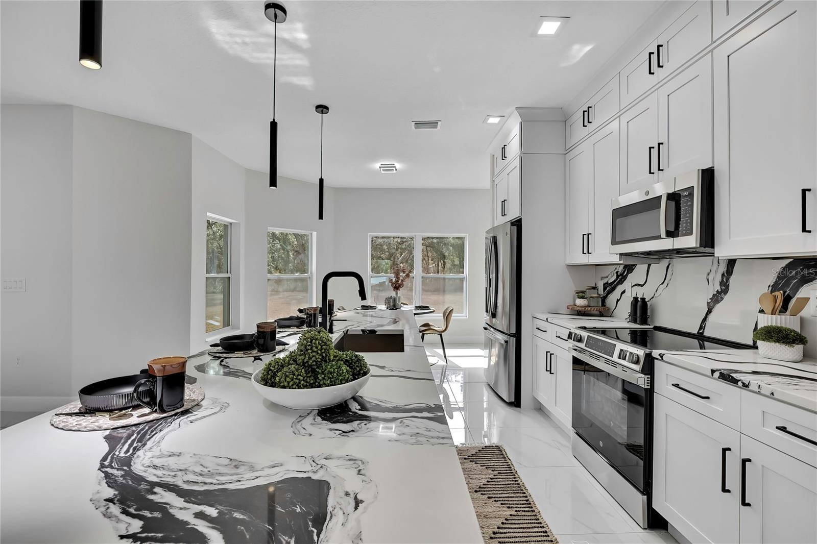 ROYAL HIGHLAND - Residential