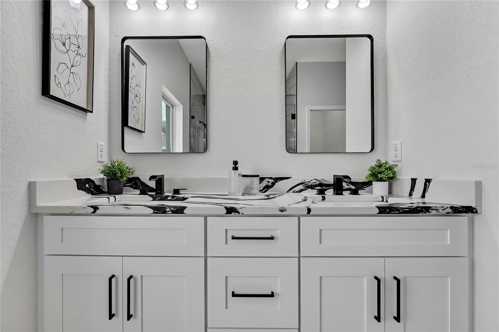 ROYAL HIGHLAND - Residential