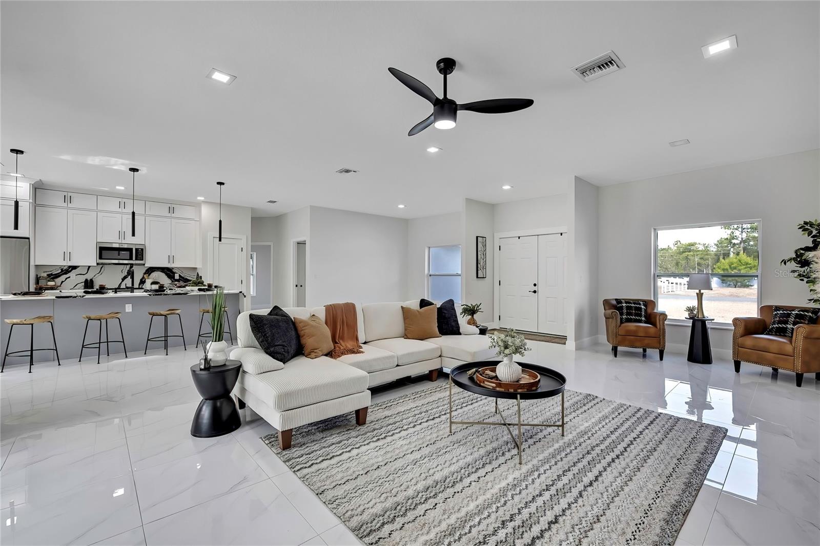 ROYAL HIGHLAND - Residential