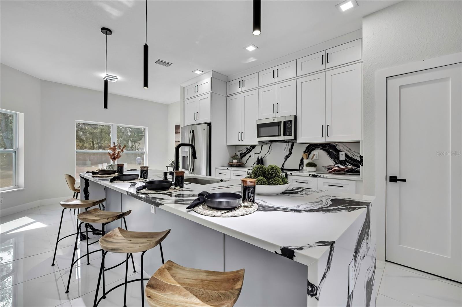 ROYAL HIGHLAND - Residential