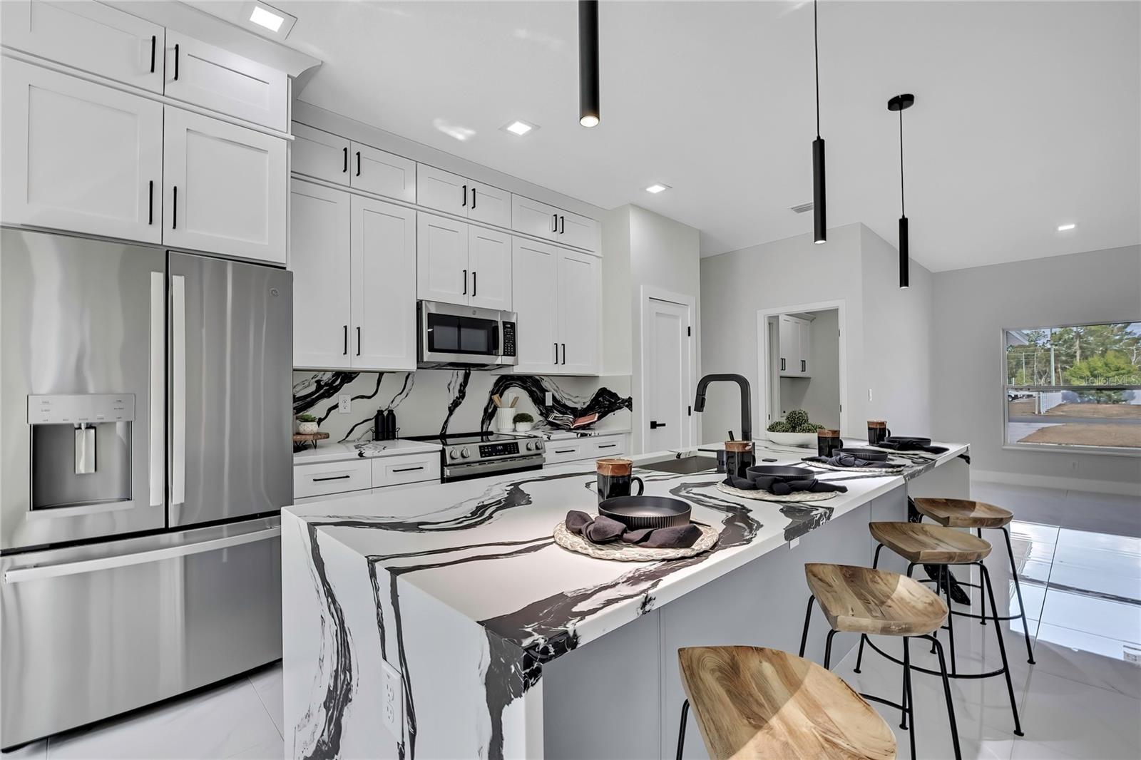 ROYAL HIGHLAND - Residential