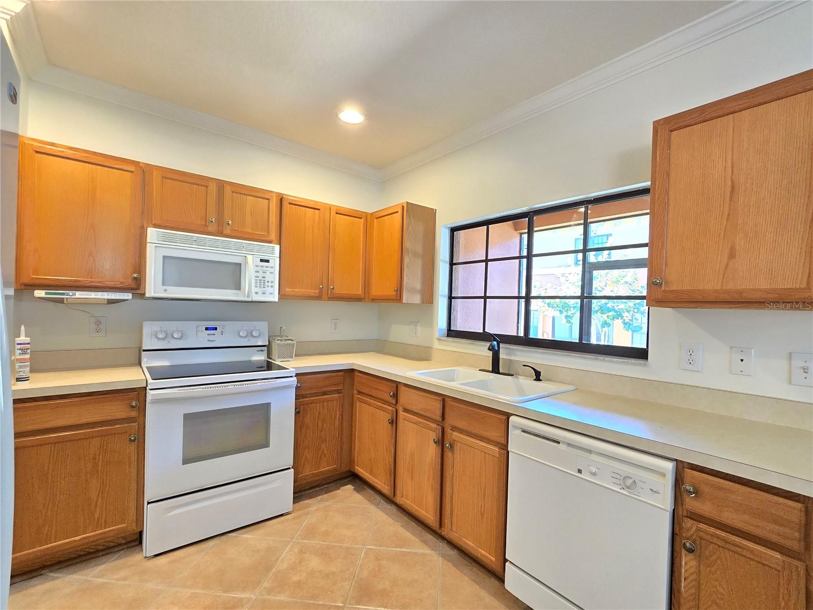 MEADOW POINTE PRCL 16 UNIT 3B - Residential Lease