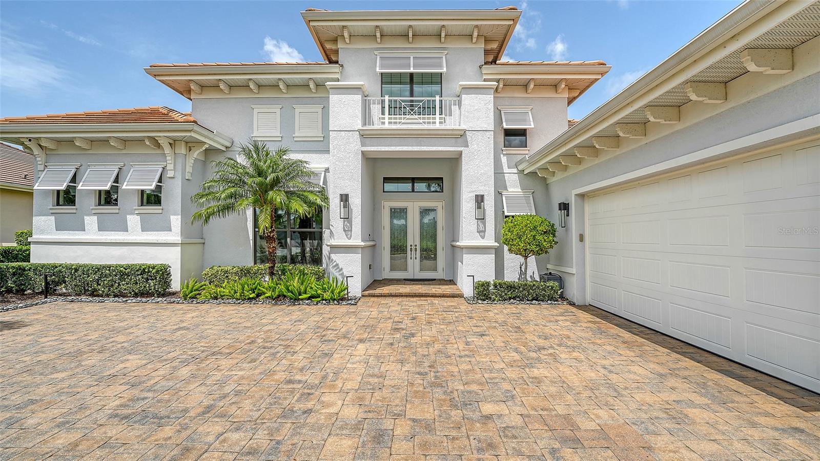 ESPLANADE PH IV - Residential Lease