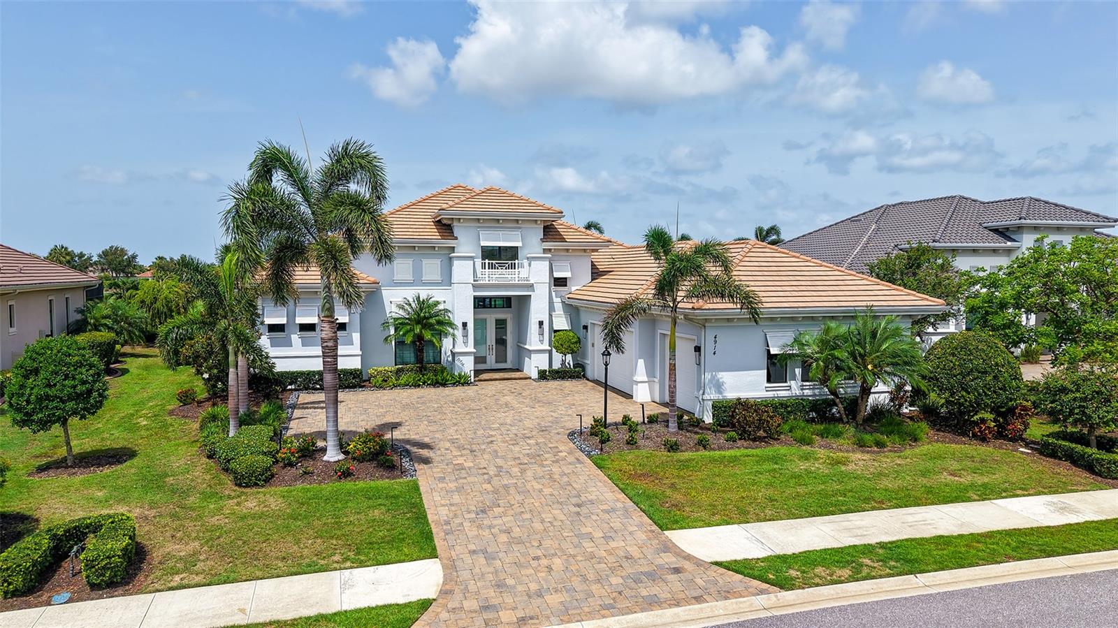 ESPLANADE PH IV - Residential Lease