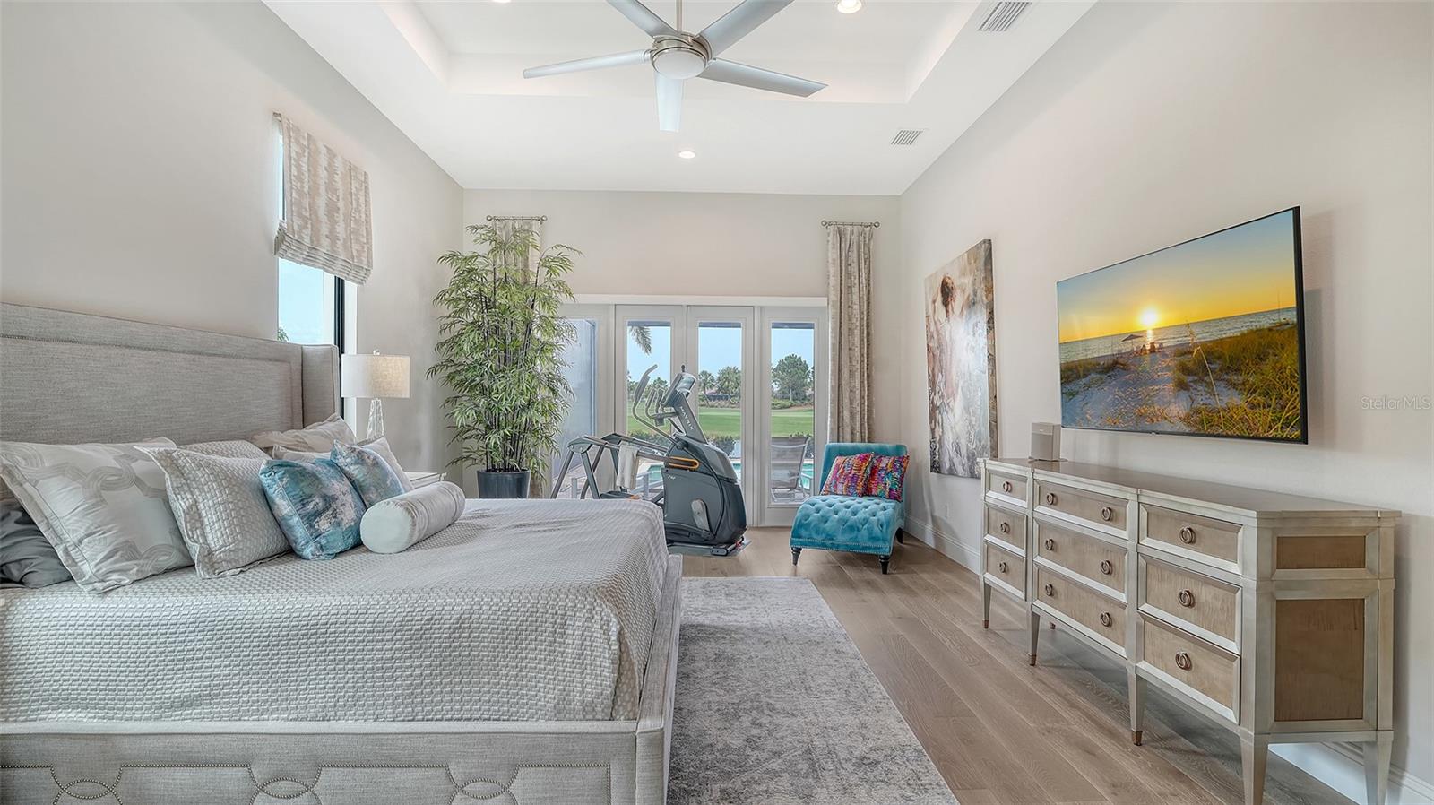 ESPLANADE PH IV - Residential Lease