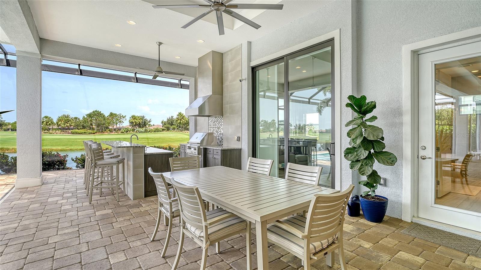 ESPLANADE PH IV - Residential Lease