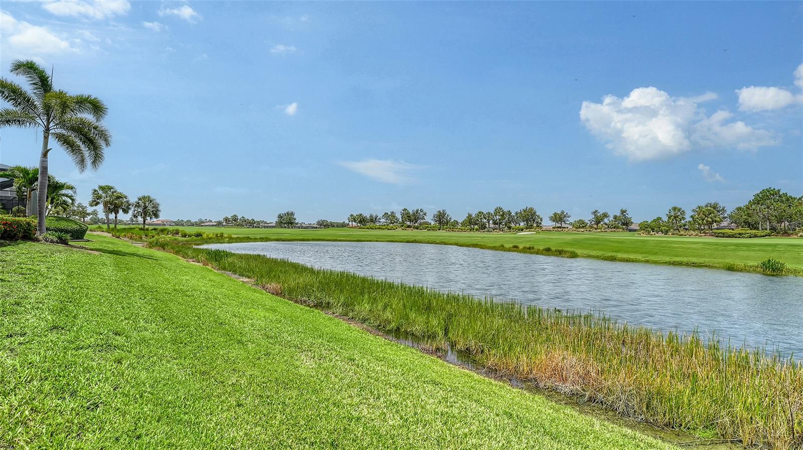 ESPLANADE PH IV - Residential Lease