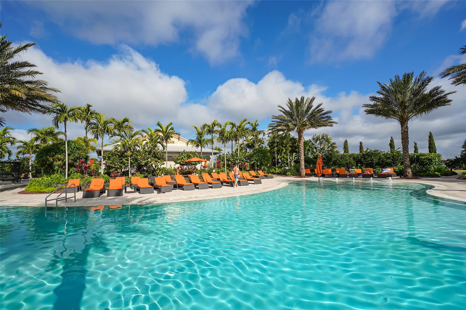 ESPLANADE PH IV - Residential Lease