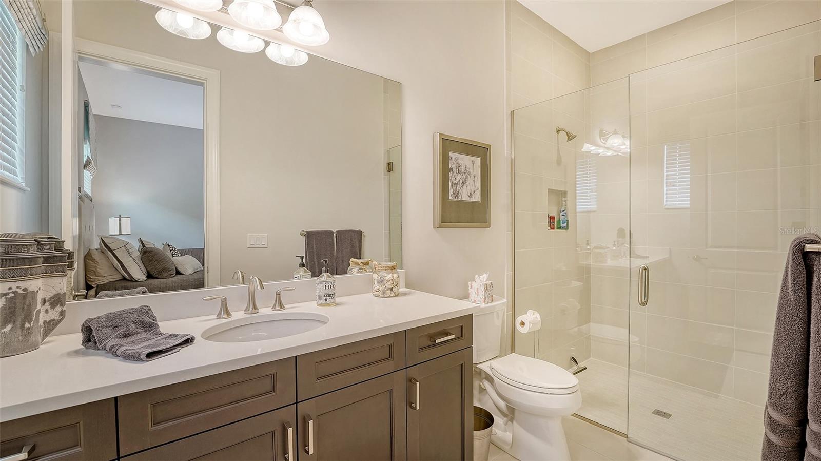 ESPLANADE PH IV - Residential Lease