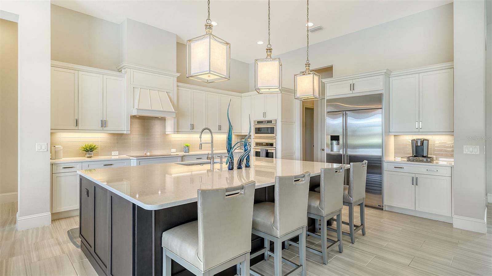 ESPLANADE PH IV - Residential Lease