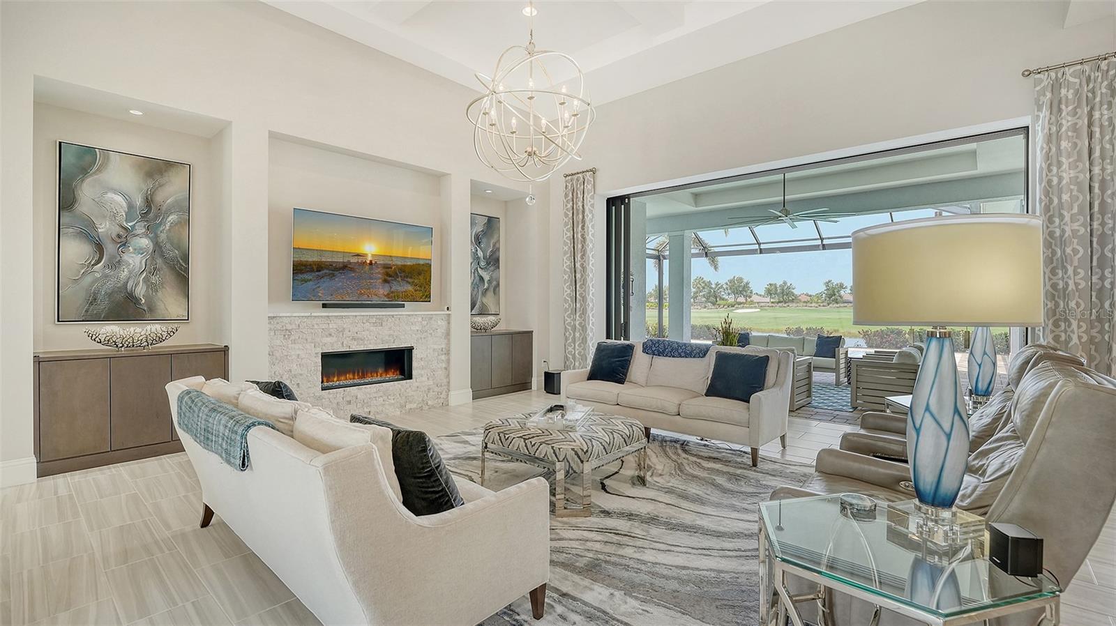 ESPLANADE PH IV - Residential Lease