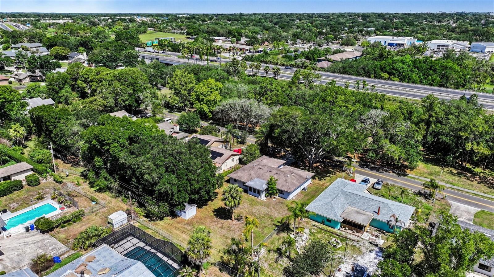 ROLLING WOODS - Residential